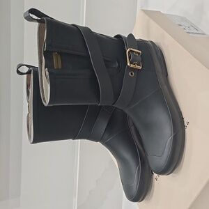 Black rubber Burberry Rain Boots